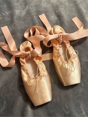 Girls Pink Satin Pointe Ballet Shoes with Ribbons size 38